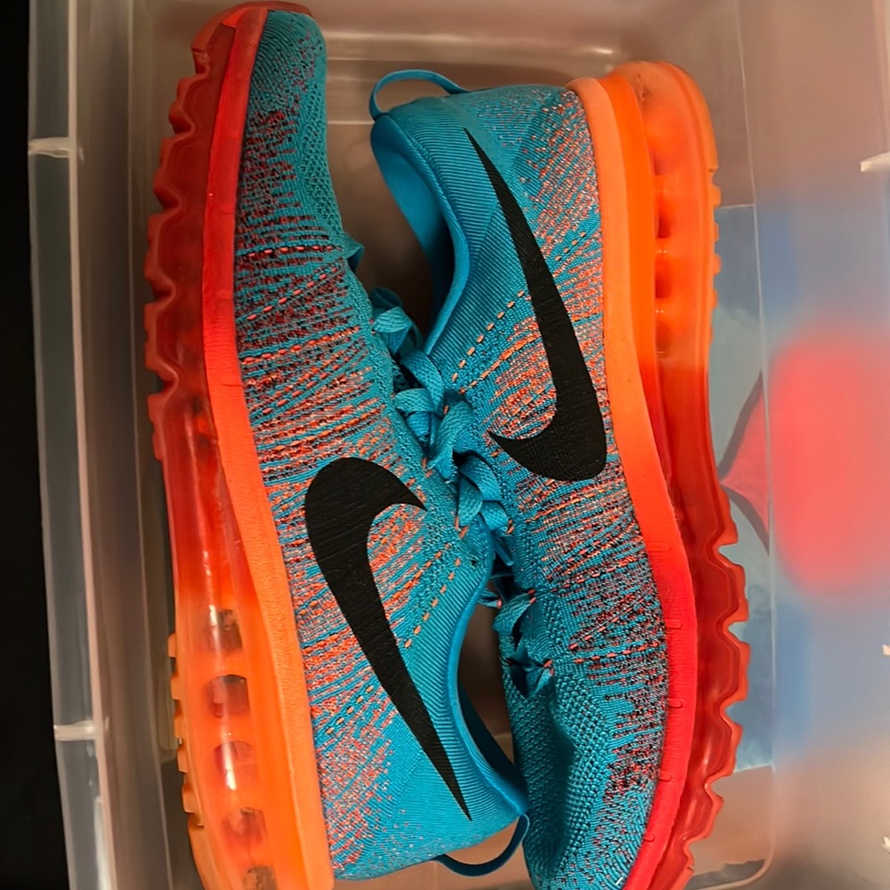 Nike